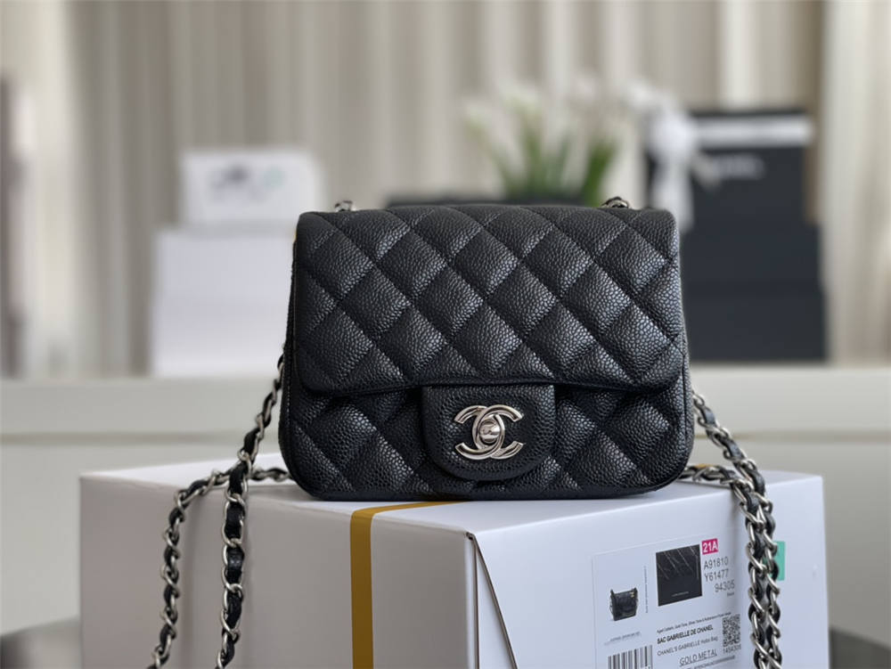 Chanel Classic Flap 17cm 2025 new 